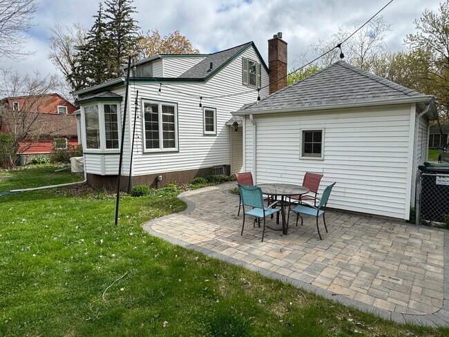 Foto del edificio - 6324 Pillsbury Ave S