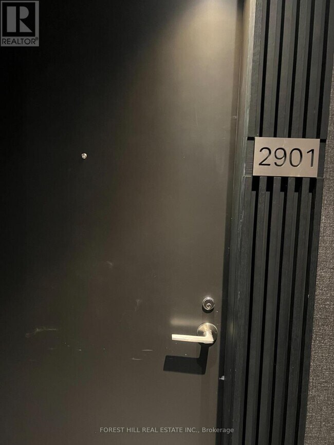 Photo du bâtiment - 110 Broadway Ave