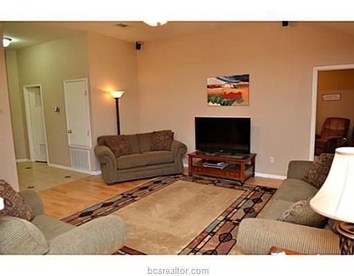 Building Photo - 3717 Westfield Dr