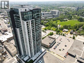 Building Photo - 60 Charles St W