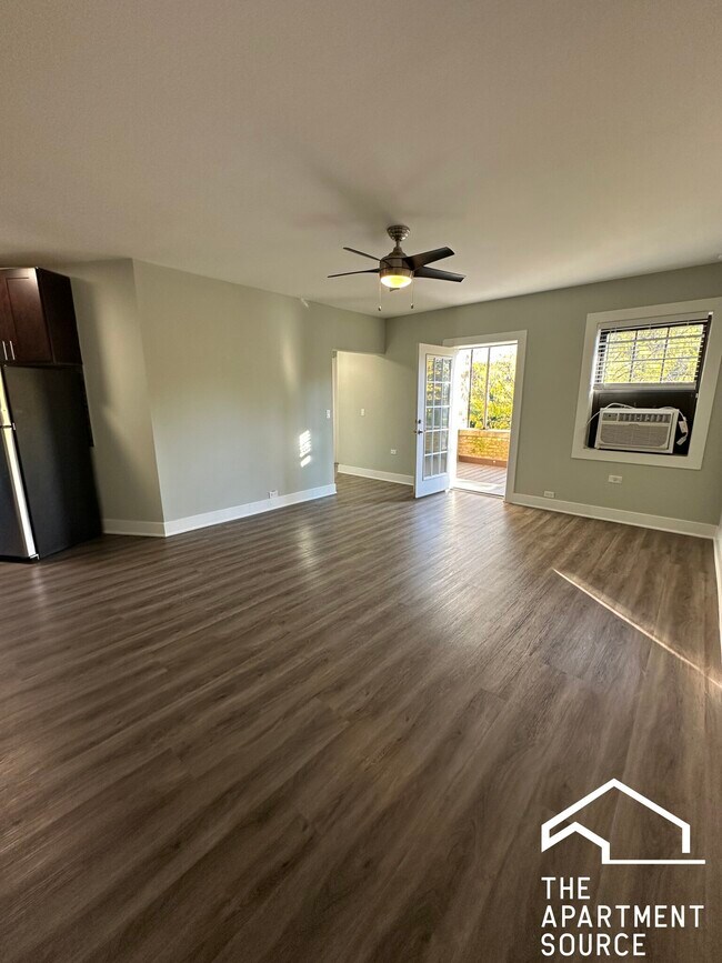 Foto del edificio - 730 Judson Ave