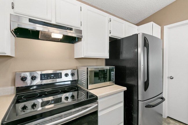Foto del edificio - Beautiful 2BD/2BA townhome in Table Mountain Heights