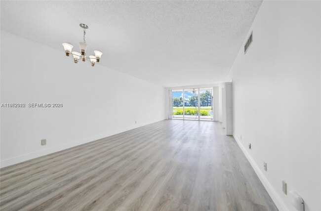 Building Photo - 4030 W Palm Aire Dr