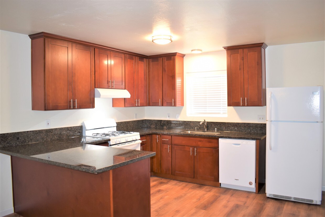 640 Cummins Way, West Sacramento, CA 95605 Apartments at 640 Cummins