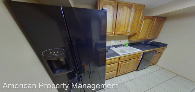 Building Photo - 1817 Hunting Ave