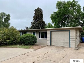 Building Photo - 711 W Prospect Rd