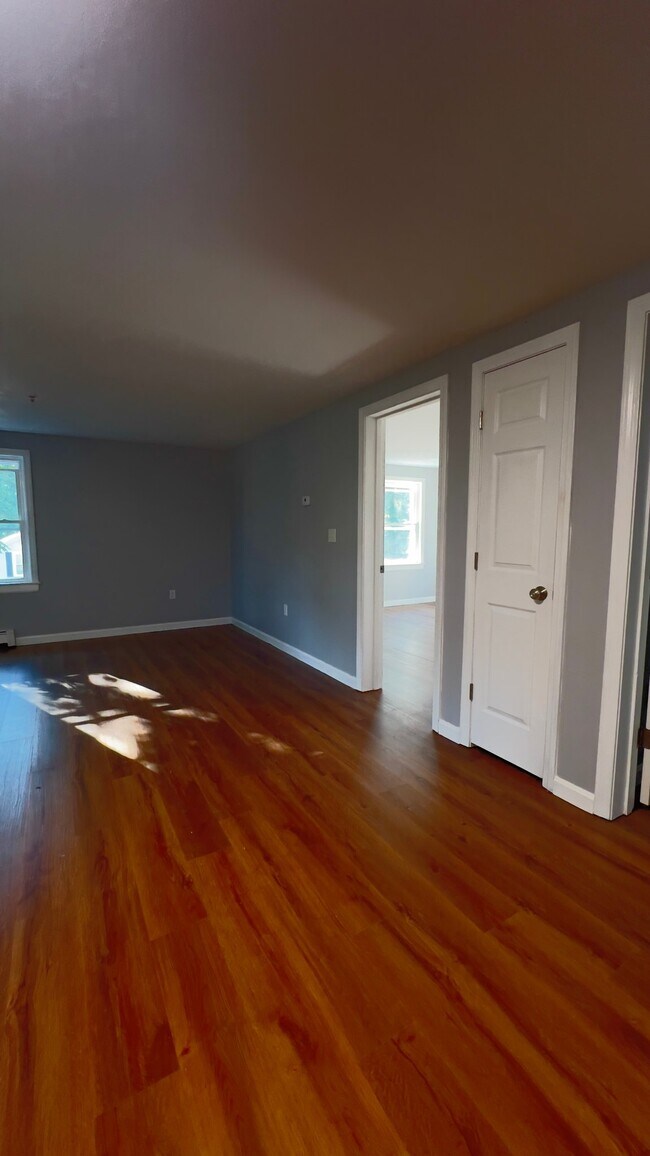 Foto del edificio - 206 W Pleasant St