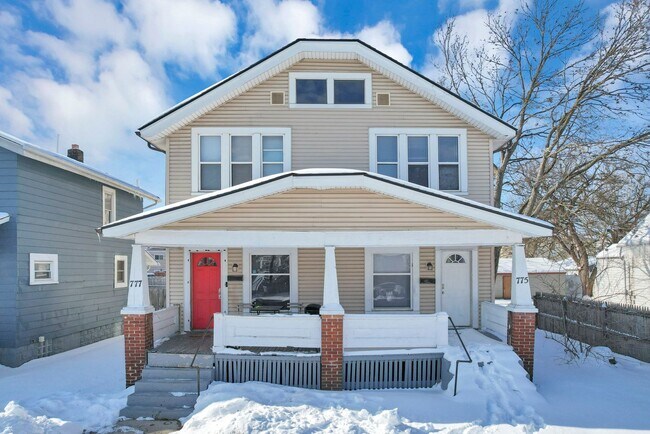 Building Photo - 775-777 S 17th St