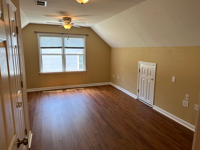 Building Photo - 4031 Dream Catcher Dr