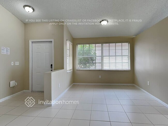 Foto del edificio - 7566 Kingsley Ct