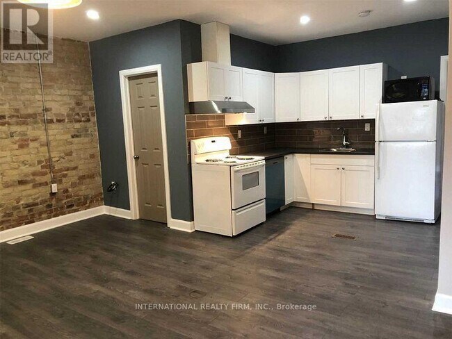 Photo du bâtiment - 1272 Danforth Ave