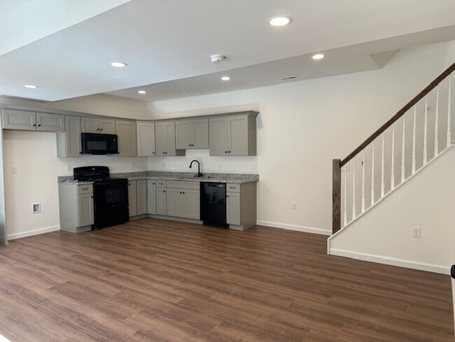Foto del edificio - 476 Gravel Hill Rd