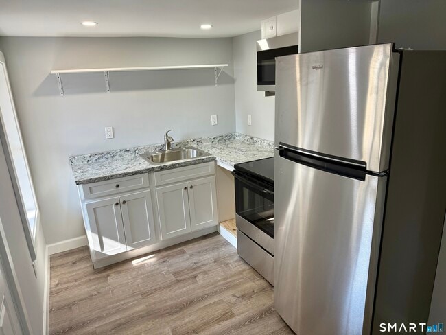 Building Photo - 78 McKinley Ave