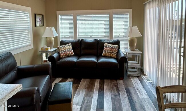Building Photo - 379 Gypsum Dr