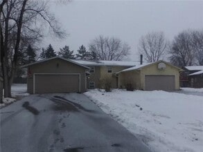 Building Photo - 3200 Jurdy Ct S