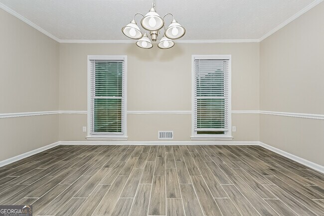 Foto del edificio - 295 Stoneridge Way