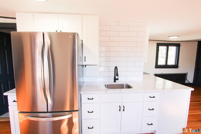 Foto del edificio - 883 Worthington Ridge