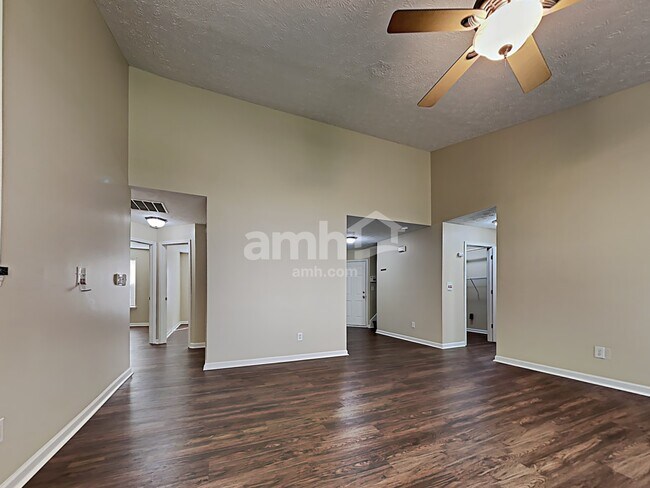 Foto del edificio - 1292 Birchwood Way