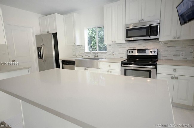 Building Photo - 3 br, 2 bath  - 4710 Ingraham Ter