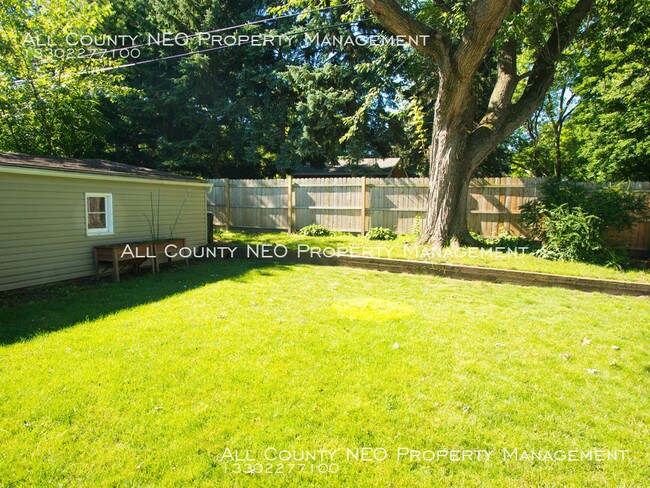 Building Photo - Ideal House in Cuyahoga Falls Available Now