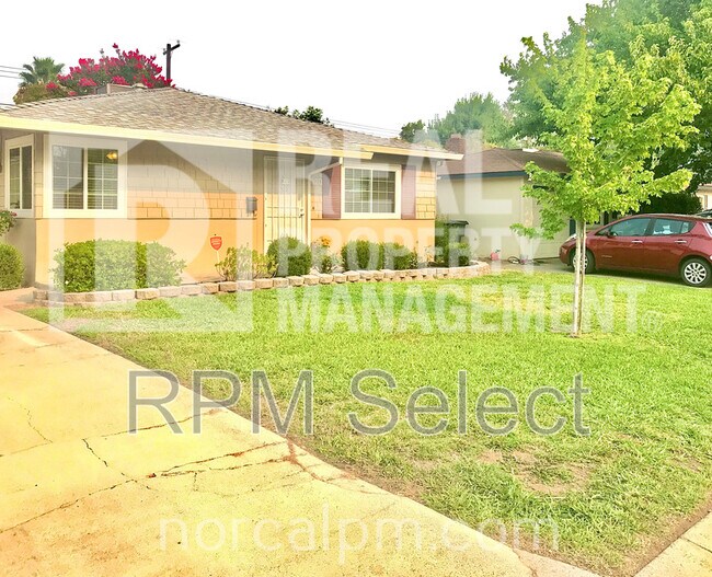 Foto del edificio - 920 Singingwood Rd