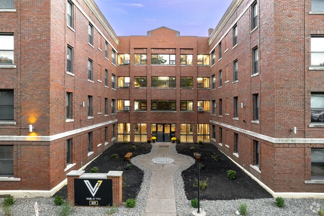 Building Photo - Vue at 7th