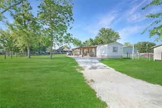 Building Photo - 639 Reuben White Dr