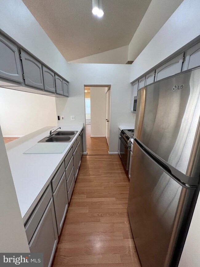 Foto del edificio - 2603 Camelback Ln