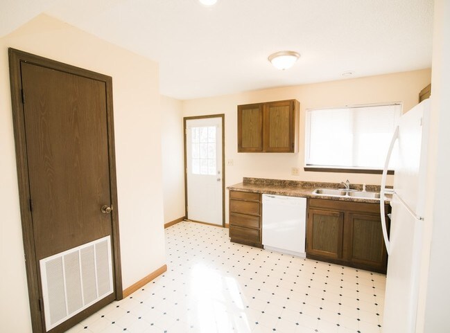 Foto del edificio - 3221 Cassidy Rd