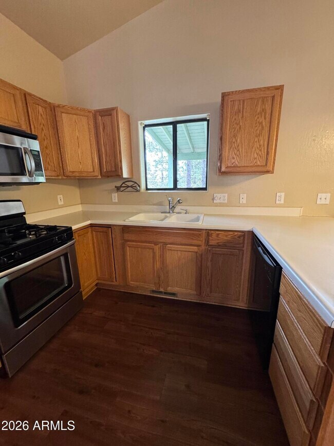 Foto del edificio - 574 Walnut Creek Loop