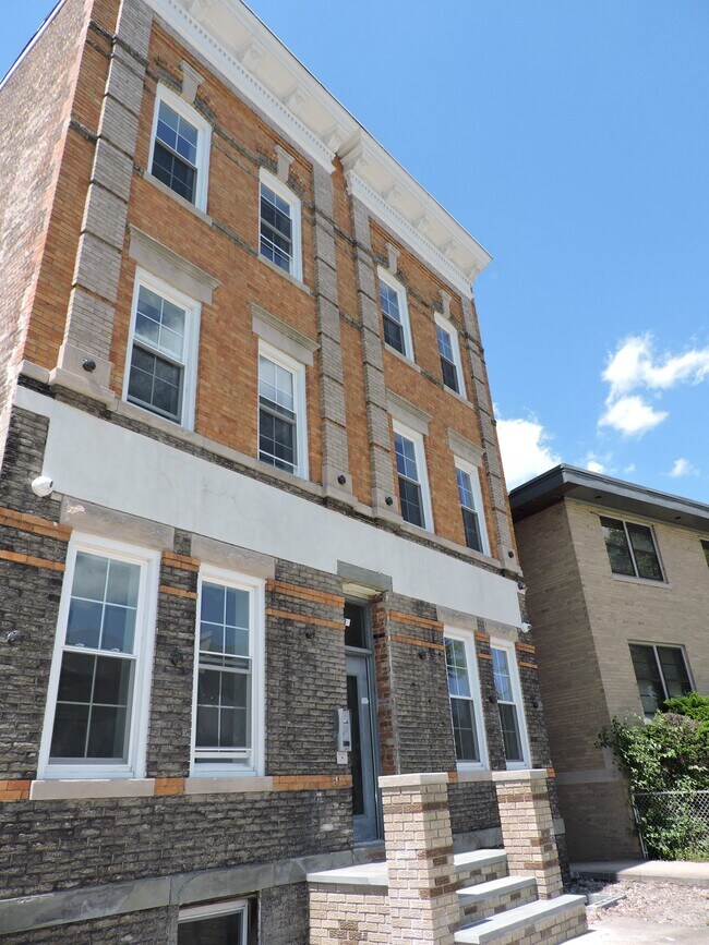 Edificio - 3539 Kennedy Blvd