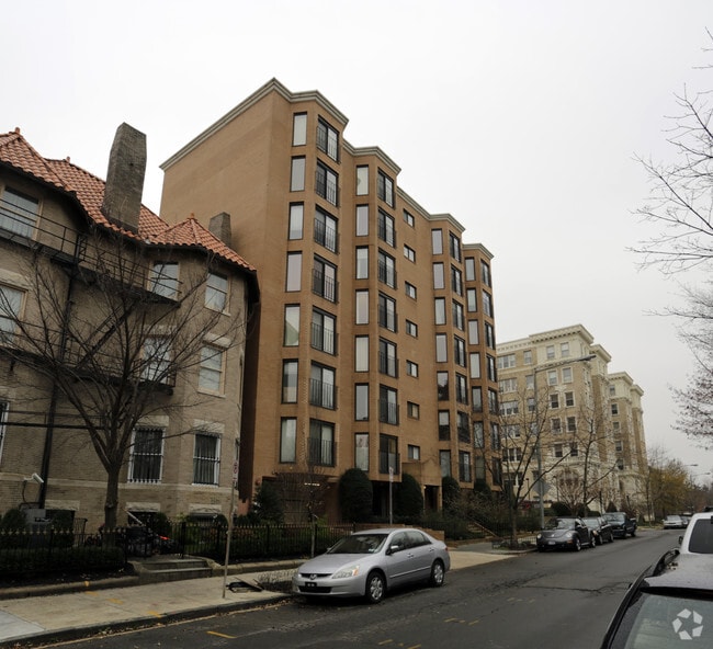 Building Photo - Wyoming Plaza