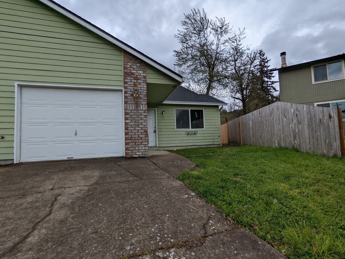 141 S 63rd St, Springfield, OR 97478 House Rental in Springfield, OR