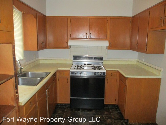 Building Photo - 3 br, 1.5 bath House - 4042 Euclid Avenue