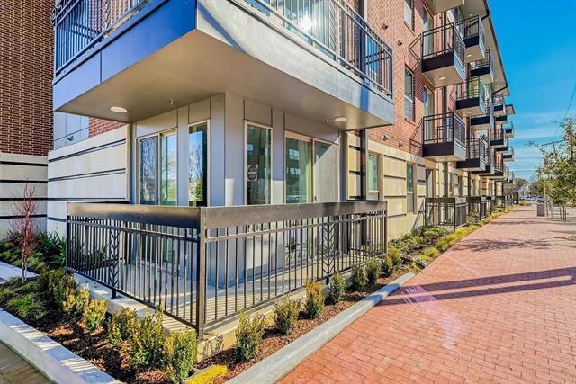 Building Photo - 1200 E 15th St