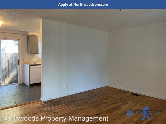 Foto del edificio - 2 br, 1 bath House - 823 Oak St