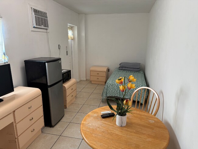 Foto del edificio - 2000 NE 124th St