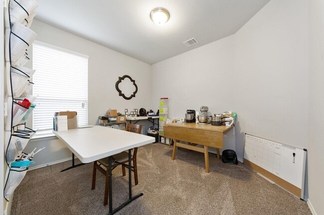 Building Photo - Stunning two-story home in the coveted Villages of Melissa community.