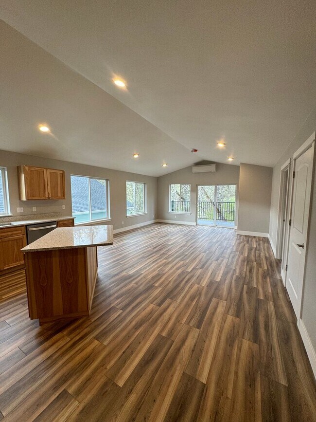 Building Photo - Brand new 2 bedroom 2 bath home in 55+ Com...