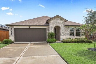Building Photo - 2612 Golden Palms Ln