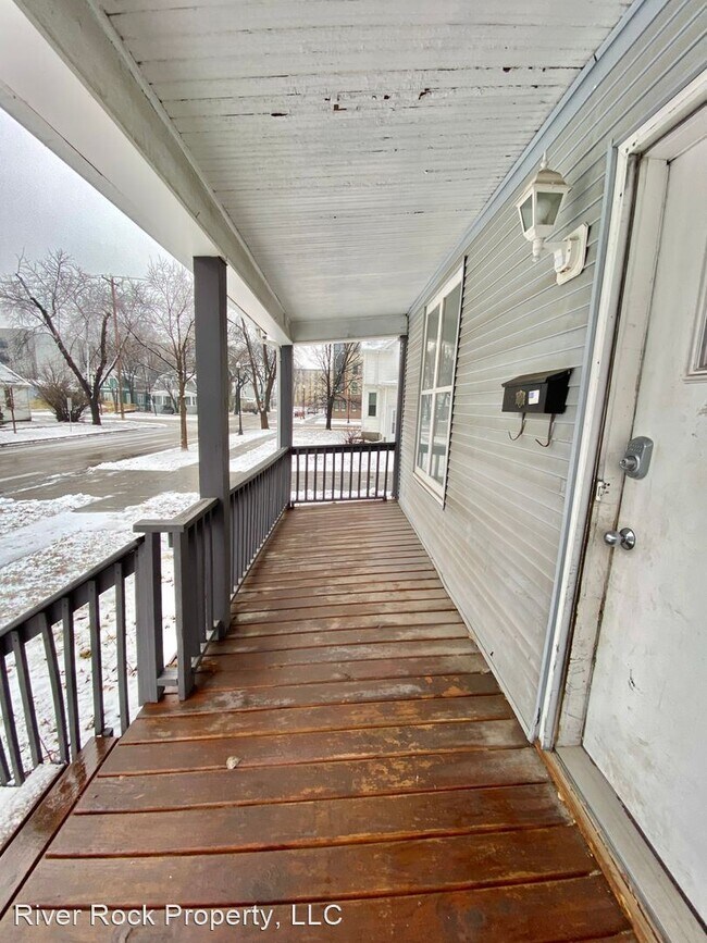 Building Photo - 4 br, 2 bath House - 412 12th St North