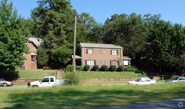 Building Photo - Broadway Park Apartments