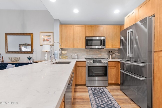 Kitchen - 16 W Encanto Blvd
