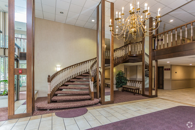 Lobby Photo - Rockside Park Towers