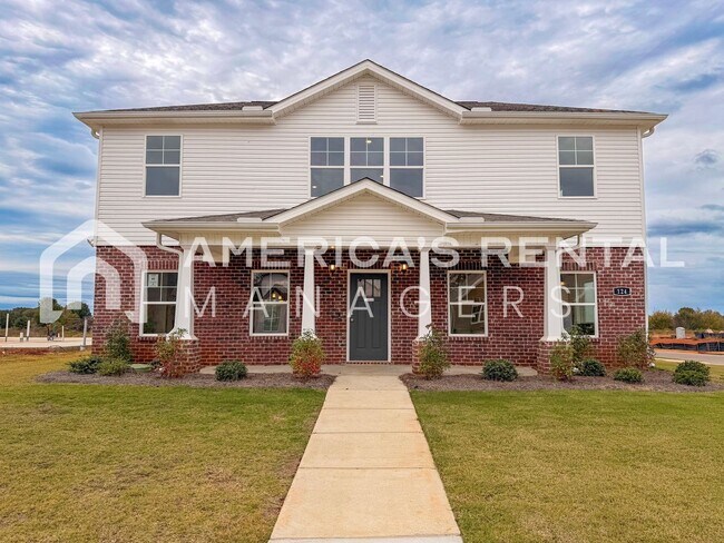 Foto del edificio - New Construction 4 Bed / 3.5 Bath Home for Rent in Meridianville, AL!!