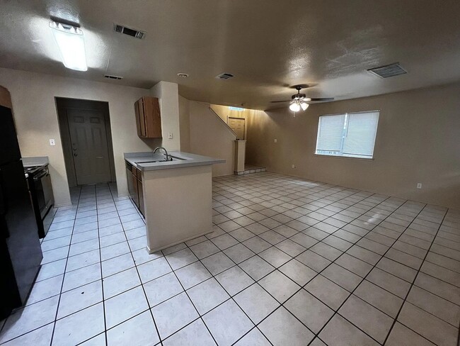 Foto del edificio - 826/828 Sagewood