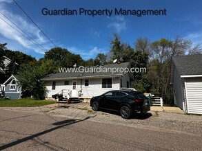 Building Photo - 4104 Highwood Rd