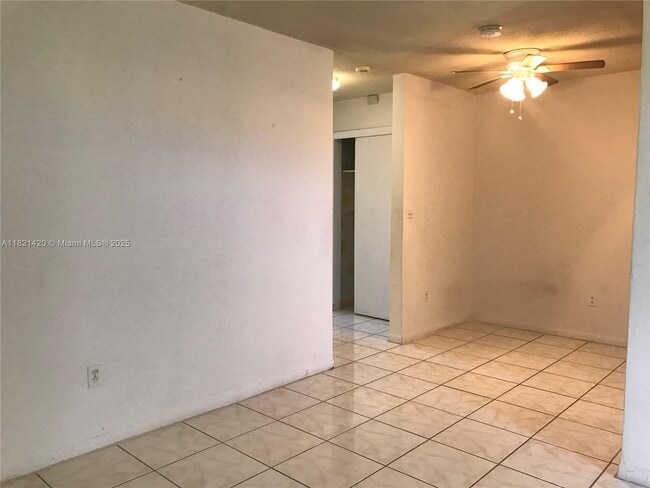 Building Photo - 2450 NE 188th St