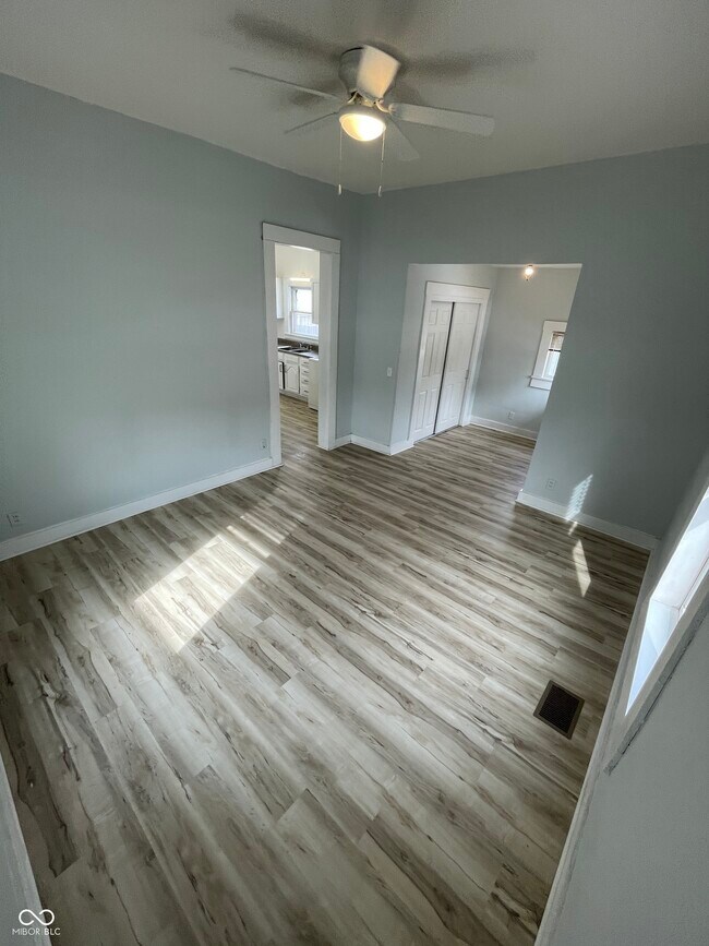 Foto del edificio - 610 S Gallatin St