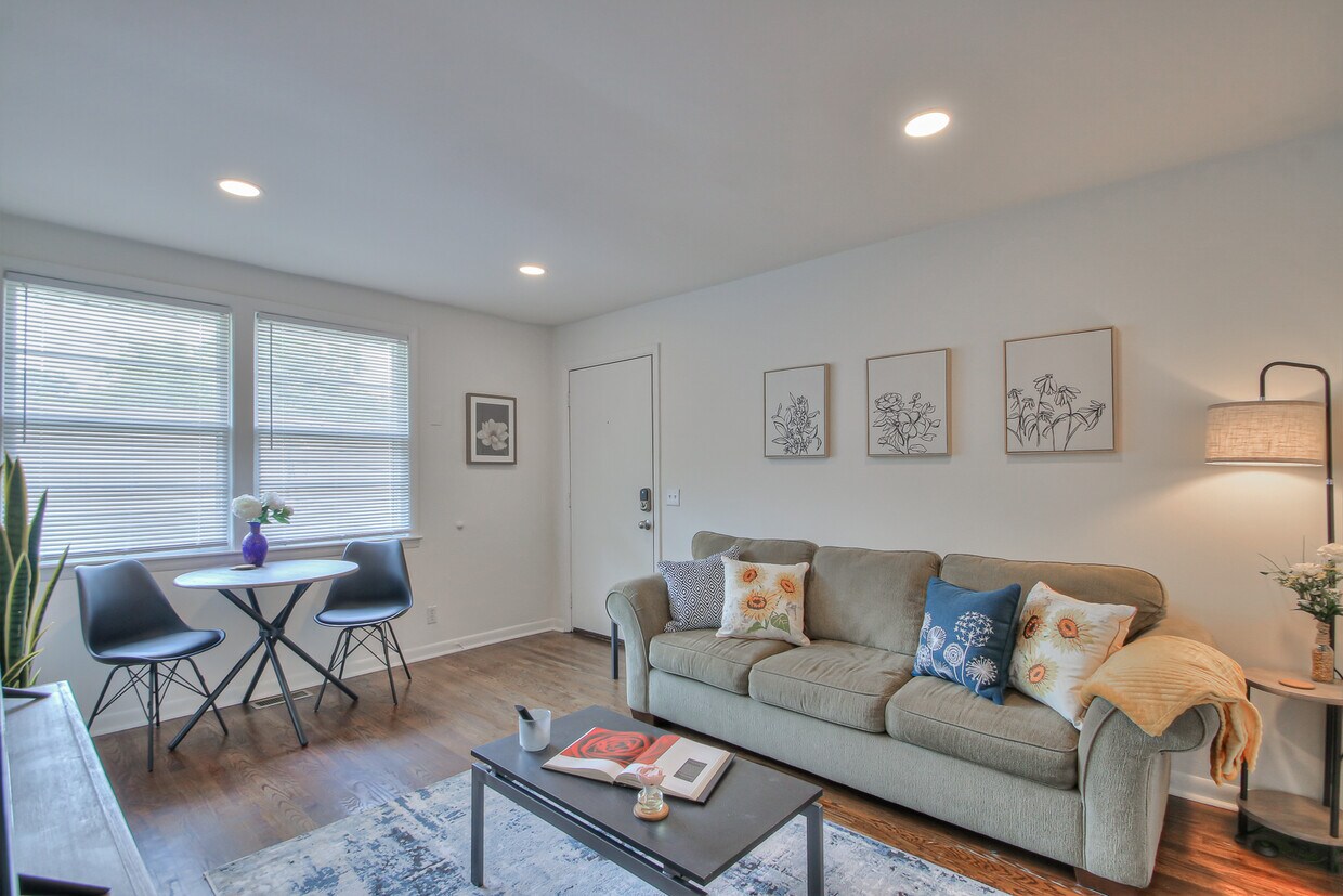 Primary Photo - 3631 Redmon St